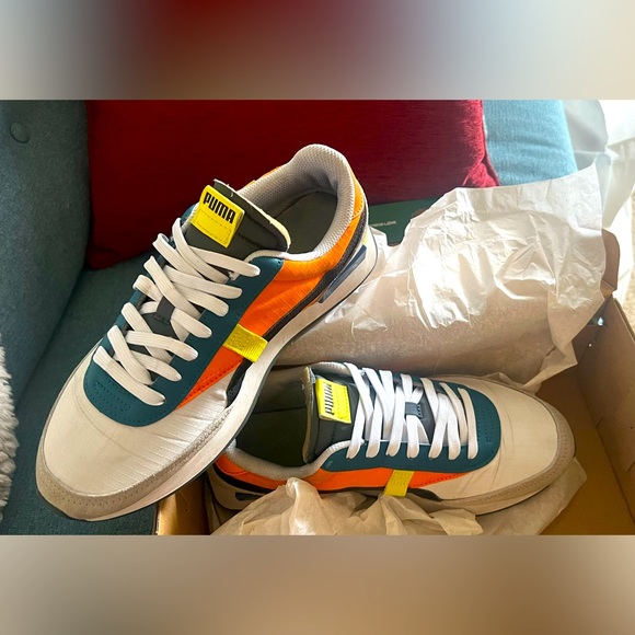 PUMA Rider size 10mens -GOOD condition - Picture 2 of 4